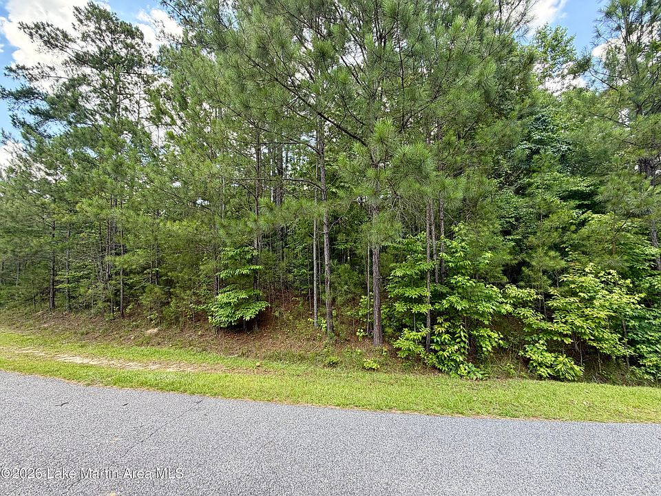 1st image of 31 Thomas Ln
