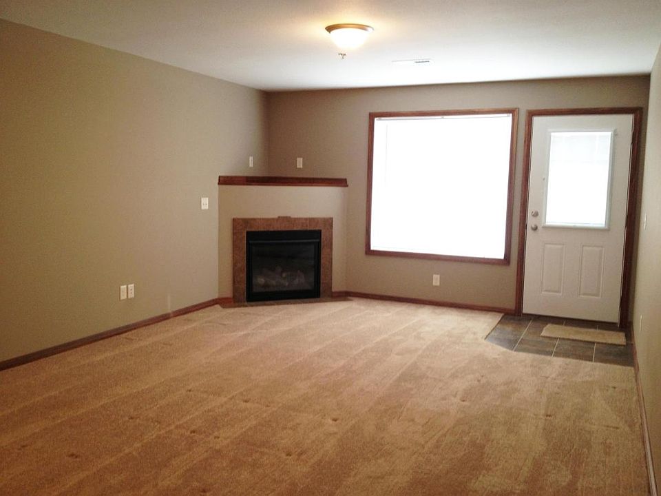 1st image of 836 Bridgewater Ave #4-836-4