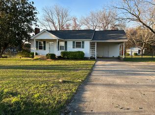 833 Kay Rd, Byron, GA 31008