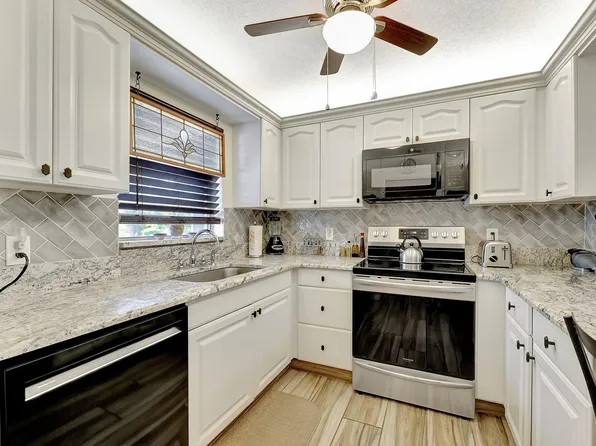 2950 SE Ocean Blvd 58-5, Stuart, FL 34996