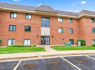 111 E Janata Blvd APT 2A, Lombard, IL 60148