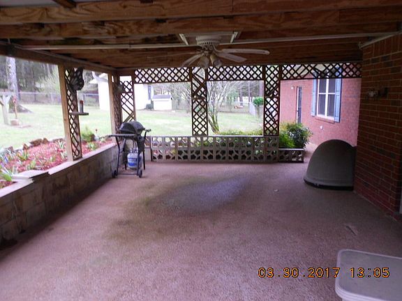 3rd image of 460 Mill Creek Dr