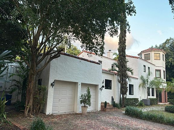 3rd image of 6825 Riviera Dr