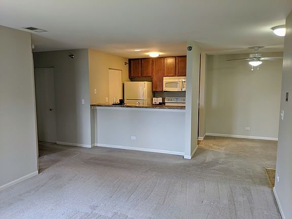 3rd image of 122 Glengarry Dr #7-208