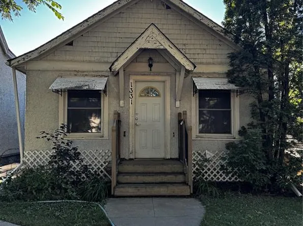 1331 B AVENUE N, Saskatoon, SK S7L 1G6
