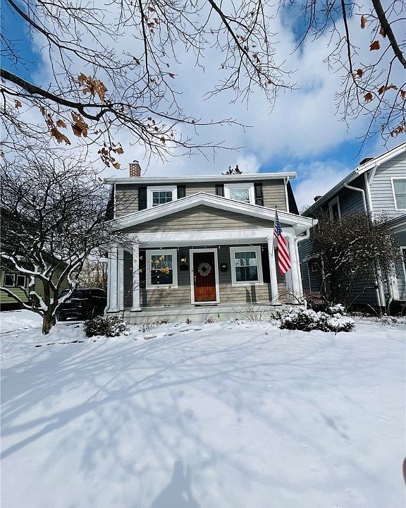 1st image of 17 Wiltshire Blvd