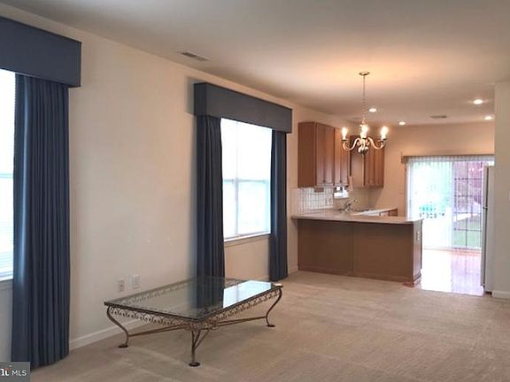 2nd image of 2671 Honeysuckle Ln