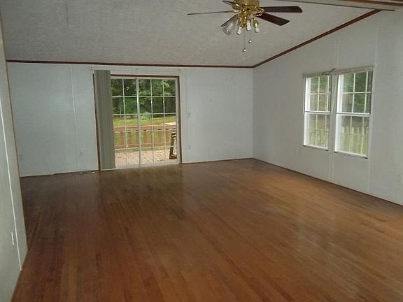 2nd image of 113 Apple Tree Ln