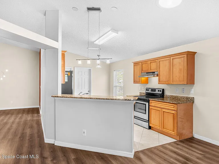4211 Swanna Dr — Photo 21