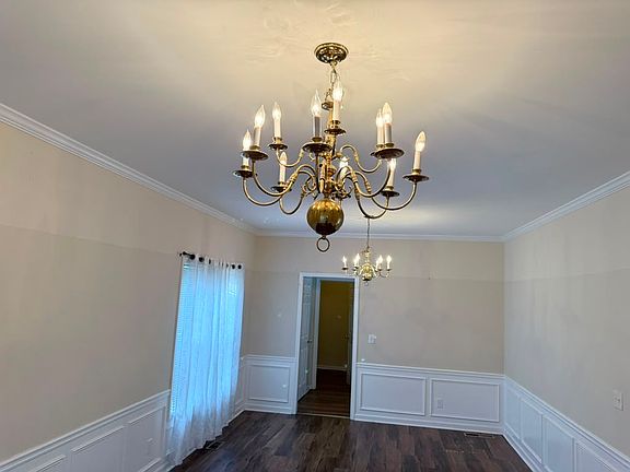 3rd image of 1227 Mandalay Ct