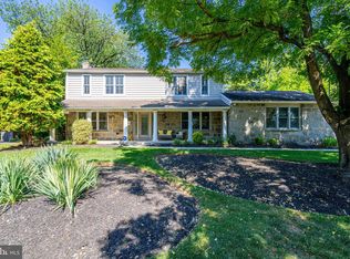 103 White Birch Dr, Cinnaminson, NJ 08077