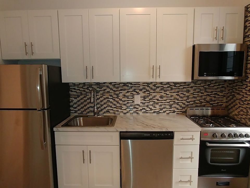 1st image of 2576 41st St #1G