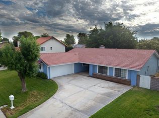 43528 Sierra Vista Dr, Lancaster, CA 93536