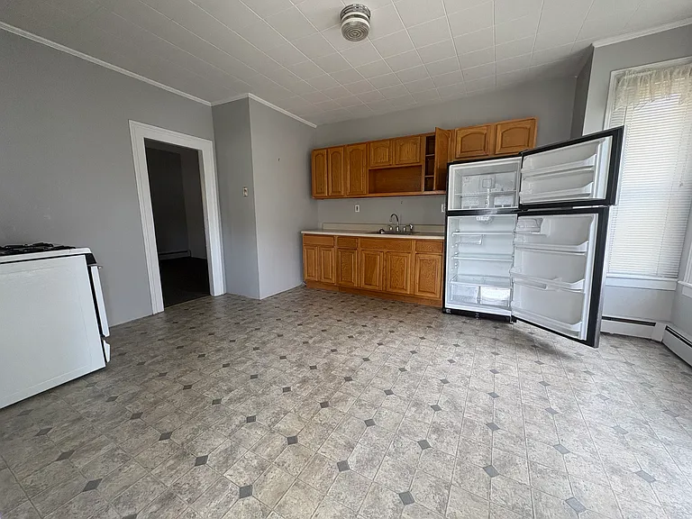 33 Elm St #1 — Photo 2