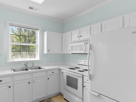 5th image of 6015 Catalina Dr. #134