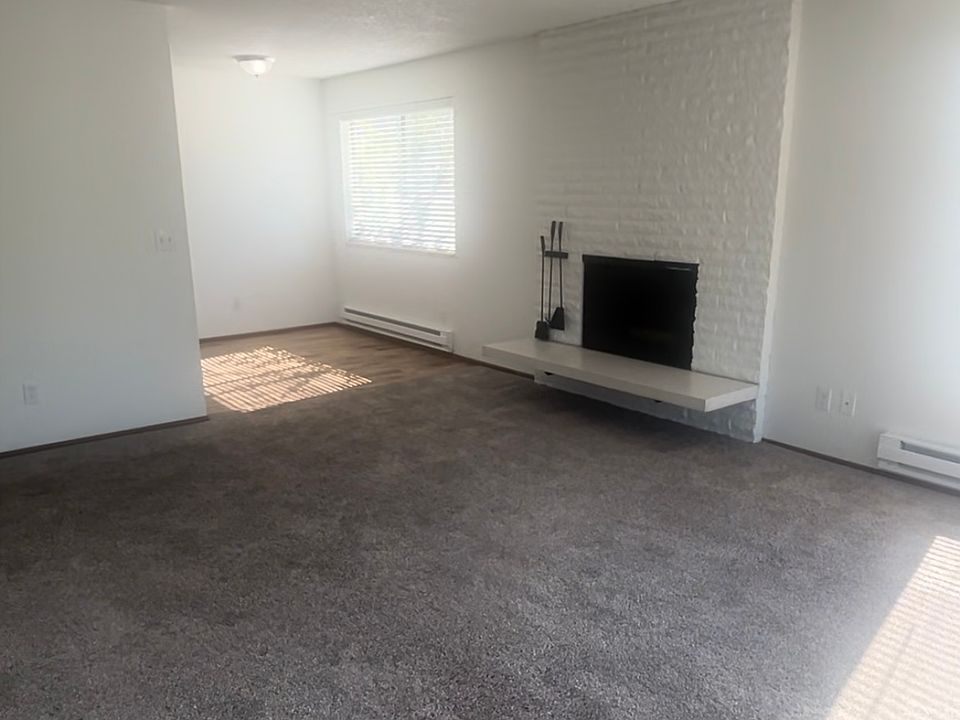 1st image of 6400 32nd Ave NW