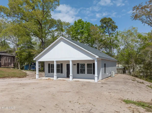 163 Wheeler Creek Road, Sneads Ferry, NC 28460