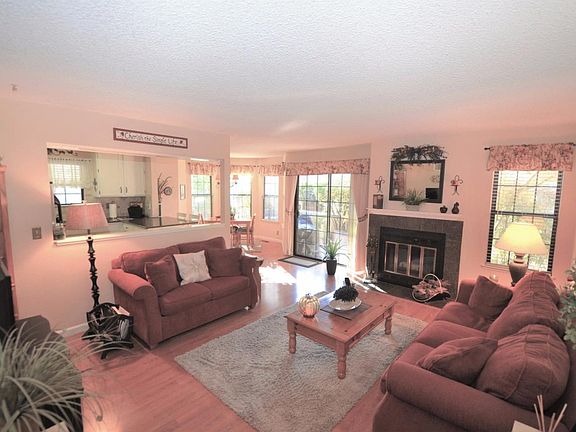 4th image of 631 La Maison Dr