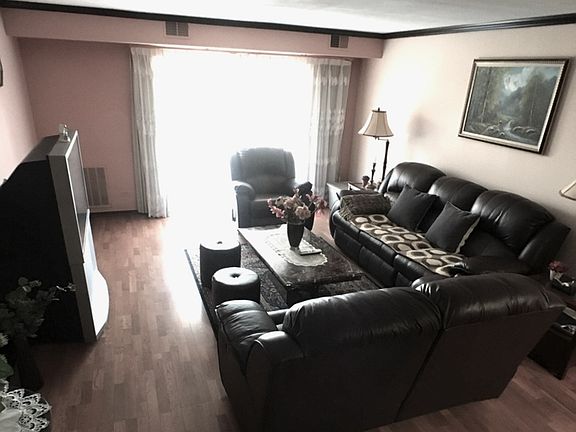 5th image of 4106 N Narragansett Ave APT 503