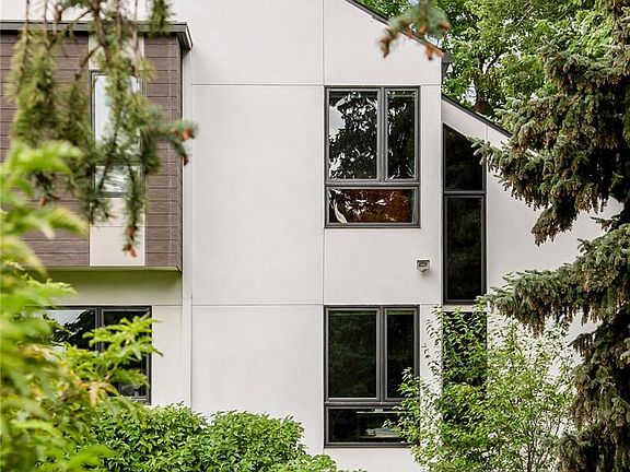 5th image of 9240 E Berry Court