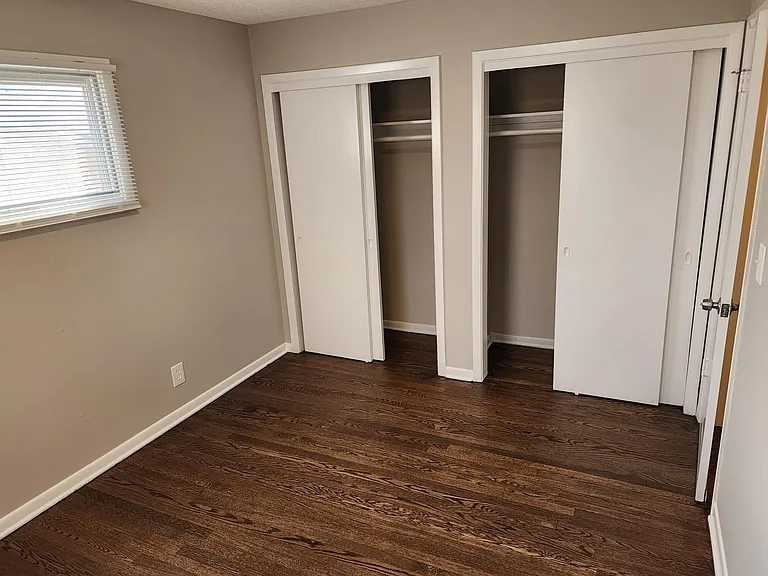 920 E 83rd St #920 — Photo 14
