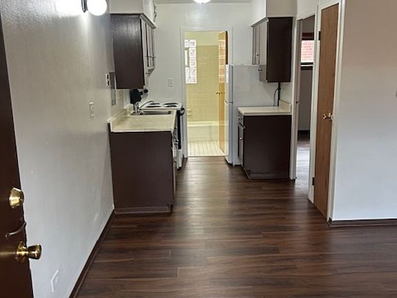 5th image of 6951 Stanley Ave #10