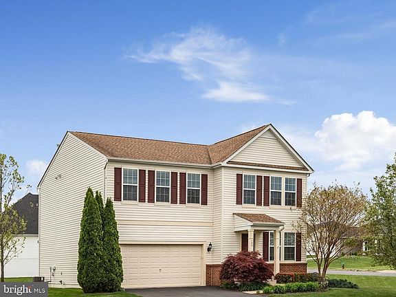 2nd image of 100 Ivy Hill Ct