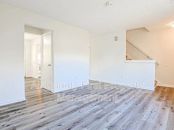 3rd image of 732 S Candler St