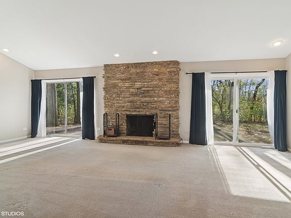 4th image of 31 E Forest Ln