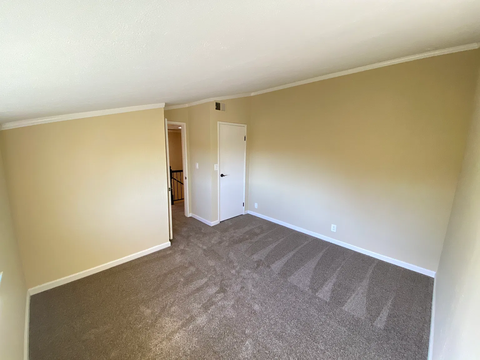 3 bed, 1500 sqft, $3,800 — Photo 2