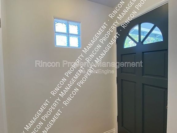 3rd image of 3013 Martha Dr