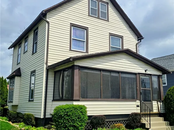 1055 W Tuscarawas Ave, Barberton, OH 44203