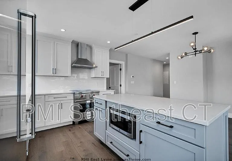 3 Water St #203 — Photo 4