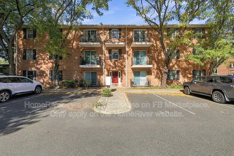42 John St #3B