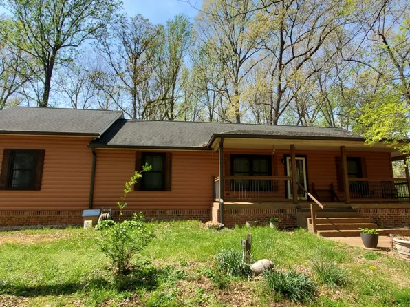 1109 Ellis Ct, Chapmansboro, TN 37035