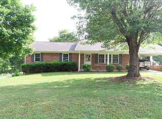 295 Flemings Dr, Morristown, TN 37813