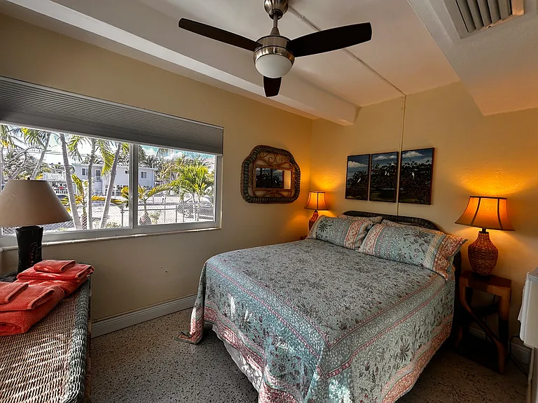 64 Seagate Blvd — Photo 34