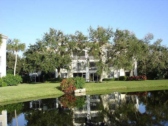 2nd image of 200 Sable Oak Ln APT 202