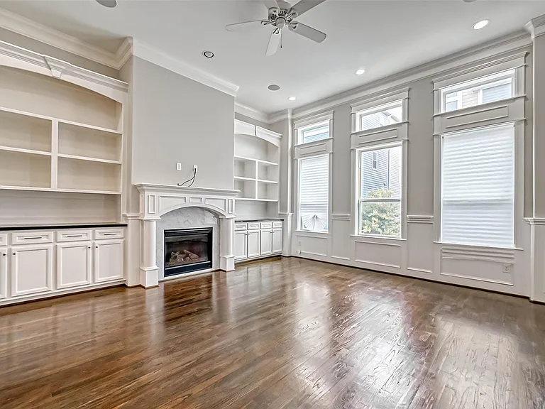 2113 Bidwell Dr — Photo 14