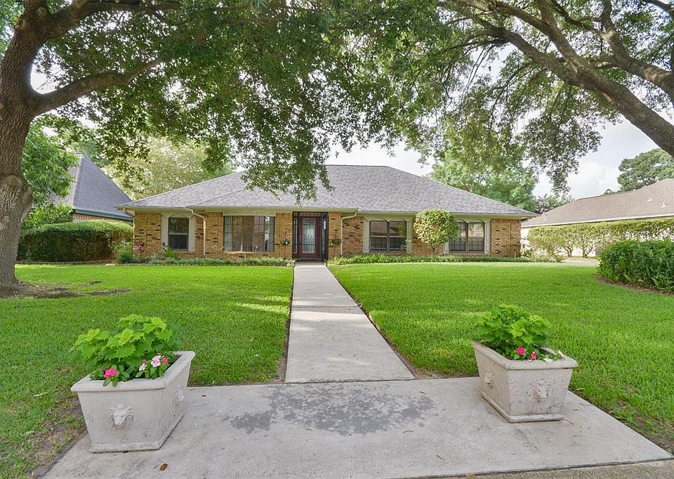 1st image of 8934 Pine Shores Dr