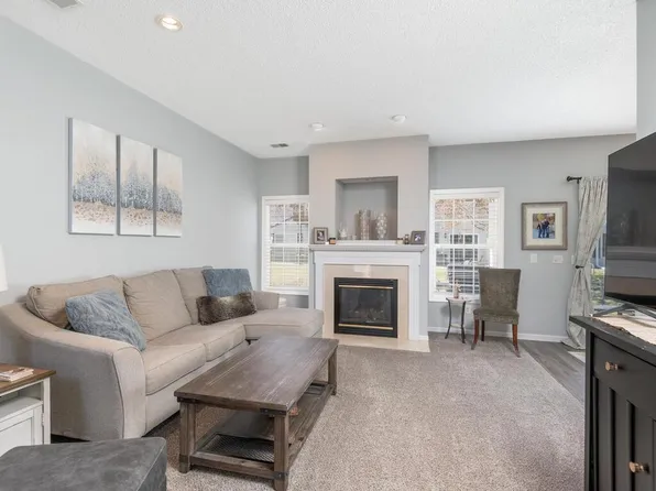 7575 Derby Ln, Shakopee, MN 55379