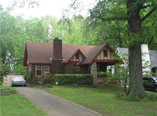 2096 University Cir, Memphis, TN 38112