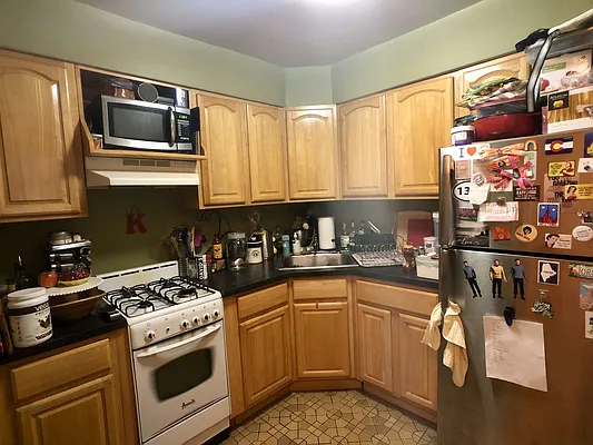 Rented by Irving Properties of New York, LLC | media 8