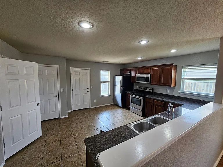 1164 S Oxbow Way — Photo 9