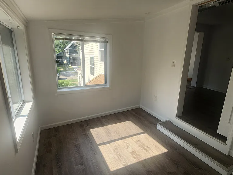 40 W Howard Ave — Photo 4