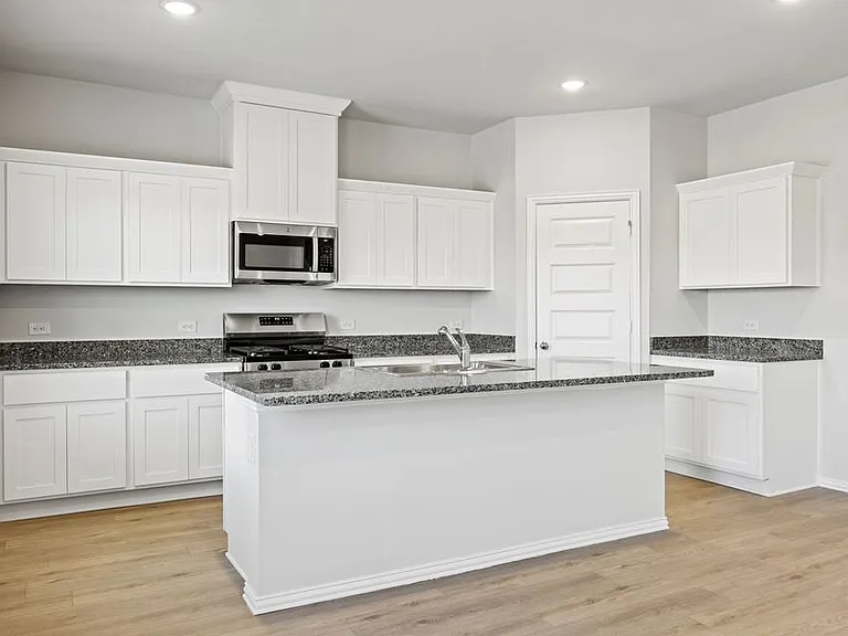 512 Meadow Run Dr — Photo 10