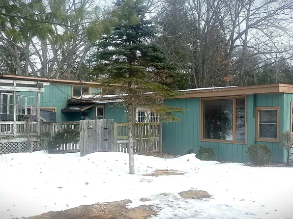 8890 Us Highway 131 S, Grawn, MI 49637