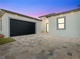 352 Genoa Ave S, Lehigh Acres, FL 33974