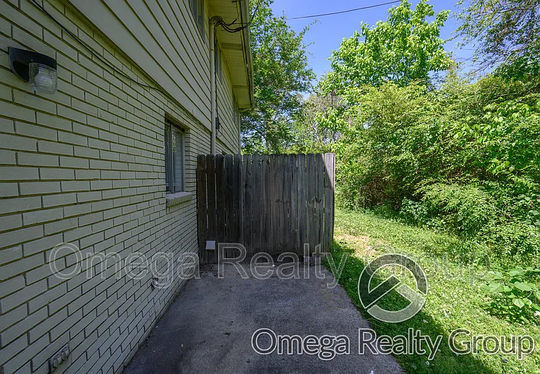 208 Rolling Mill St #7 — Photo 28