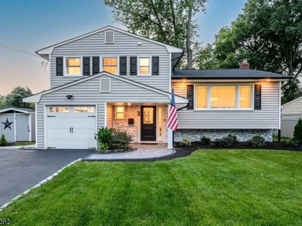 60 Kenneth Pl, Clark Twp., NJ 07066